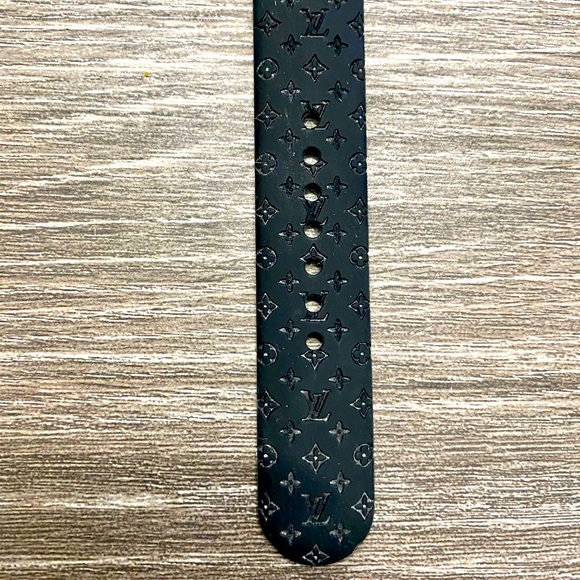 Neoprene Laser Imprint Apple Watch Band in Black - Picture 8 of 8